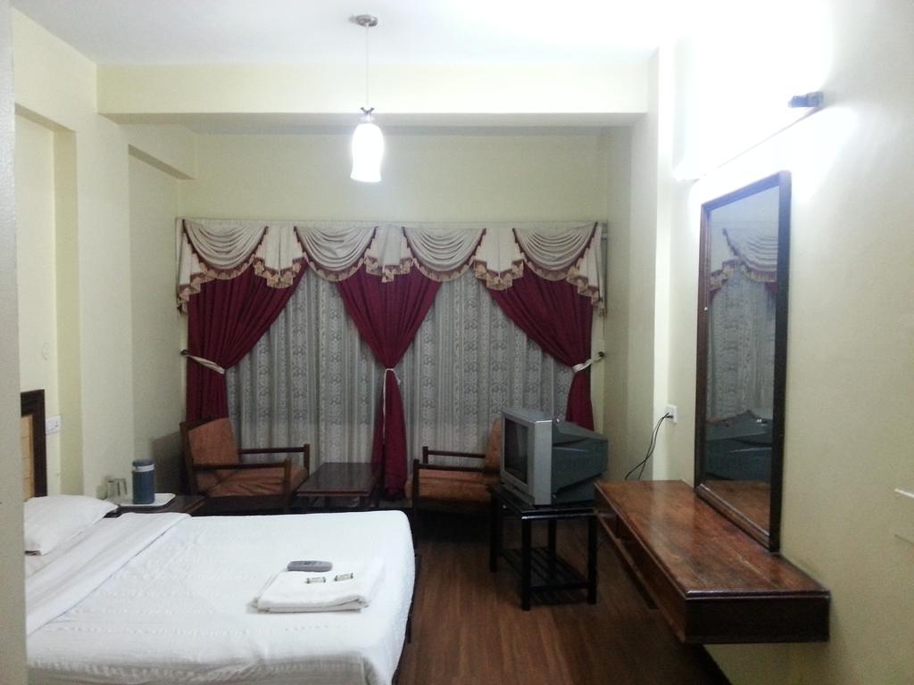 Hotel Preethi Palace Ooty Rom bilde