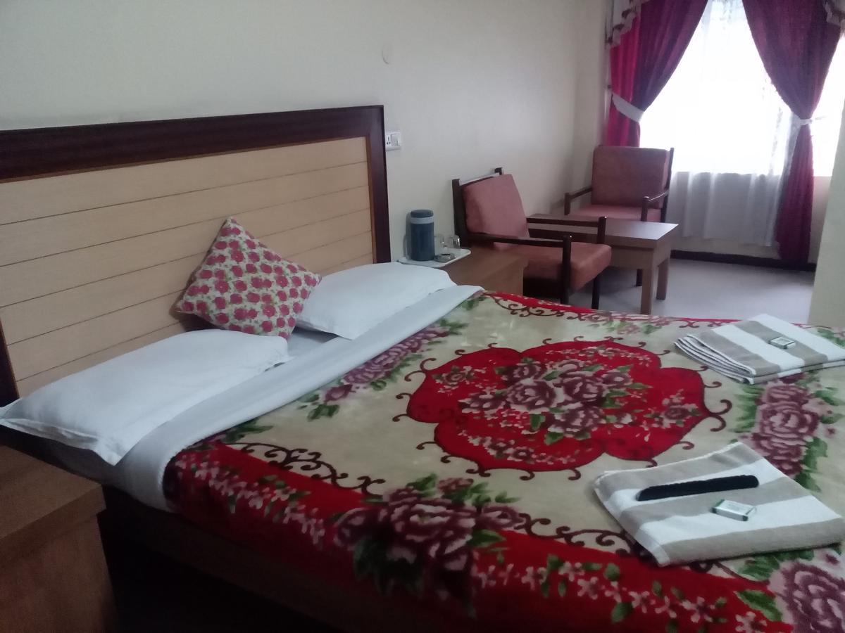 Hotel Preethi Palace Ooty Eksteriør bilde
