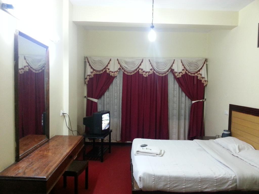 Hotel Preethi Palace Ooty Eksteriør bilde